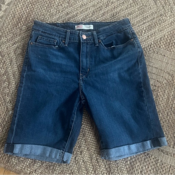 Levi Strauss Signature Bermuda Shorts - Picture 4 of 8